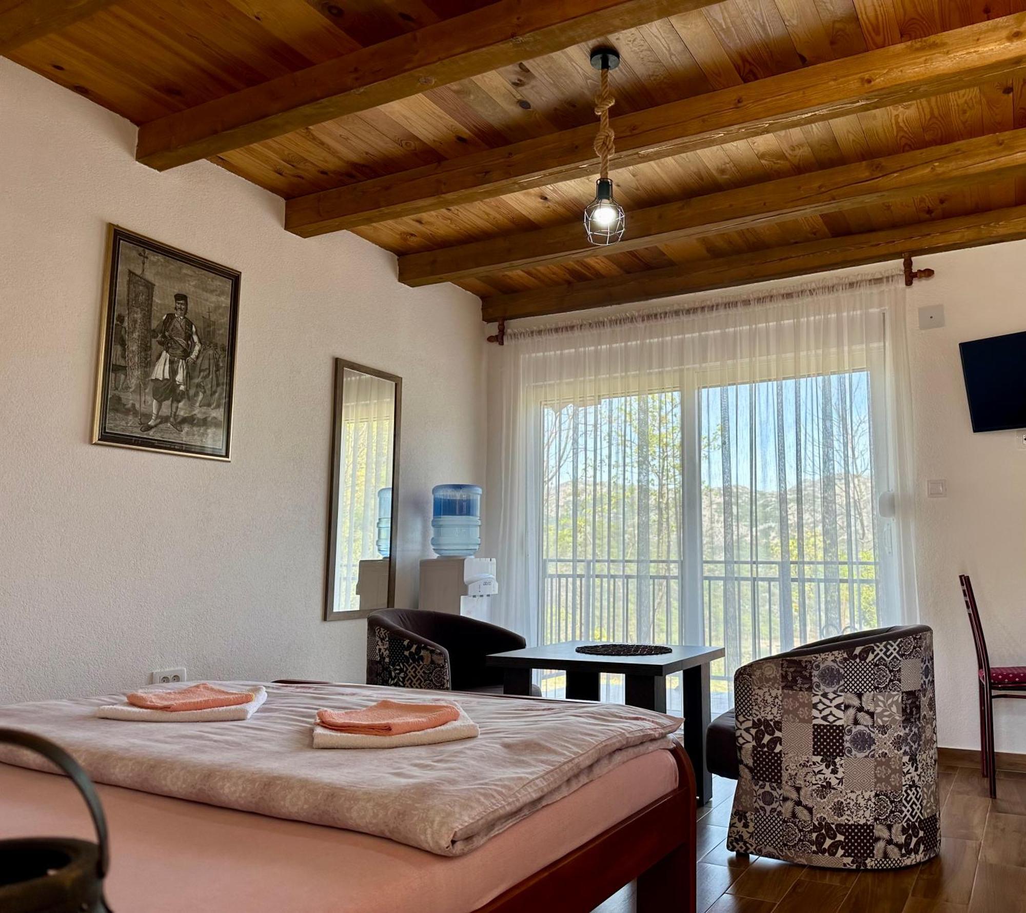 S&M Apartments Rijeka Crnojevica Luaran gambar